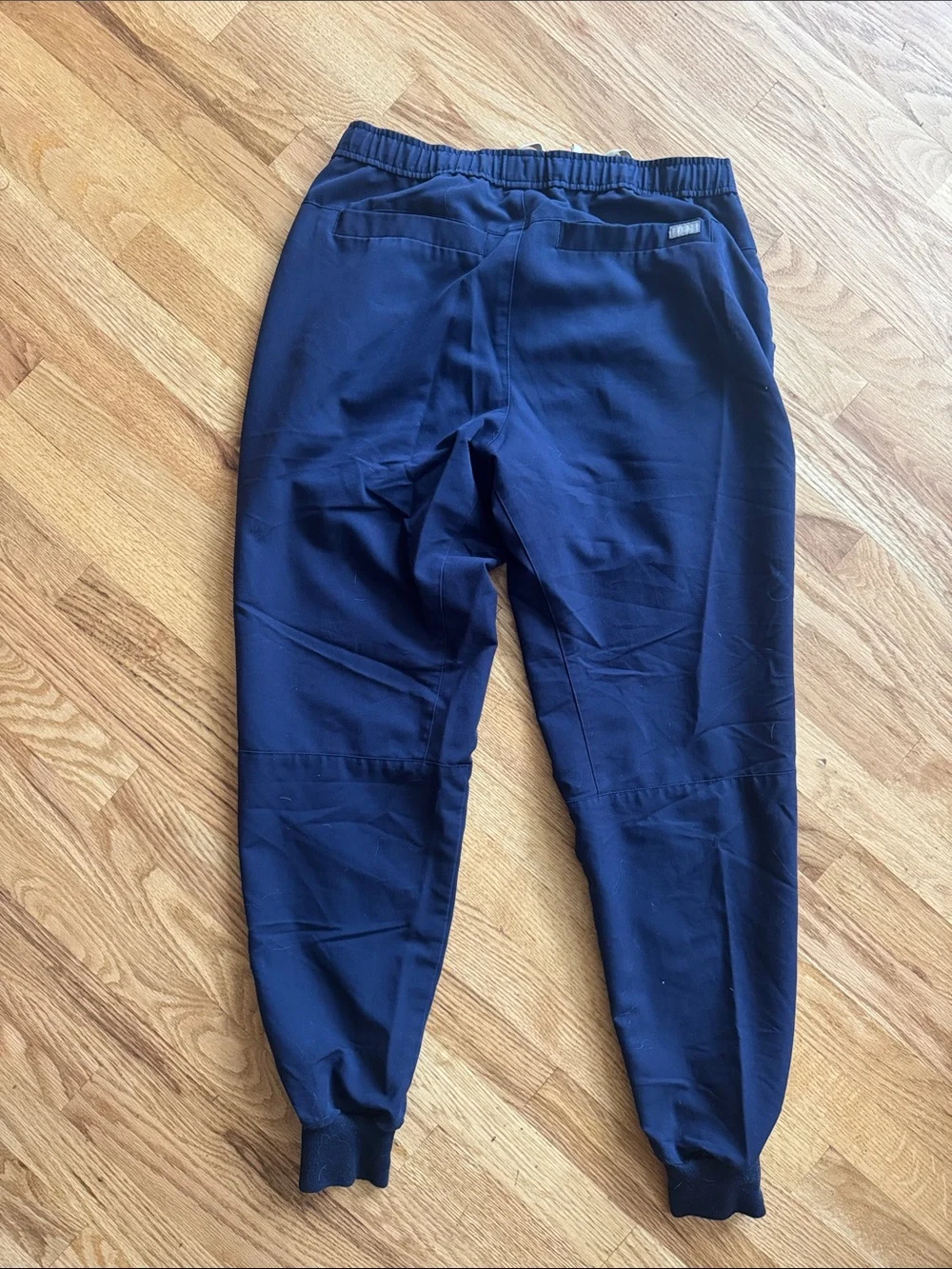 Men's navy scrubs, drawstring Figs, size M